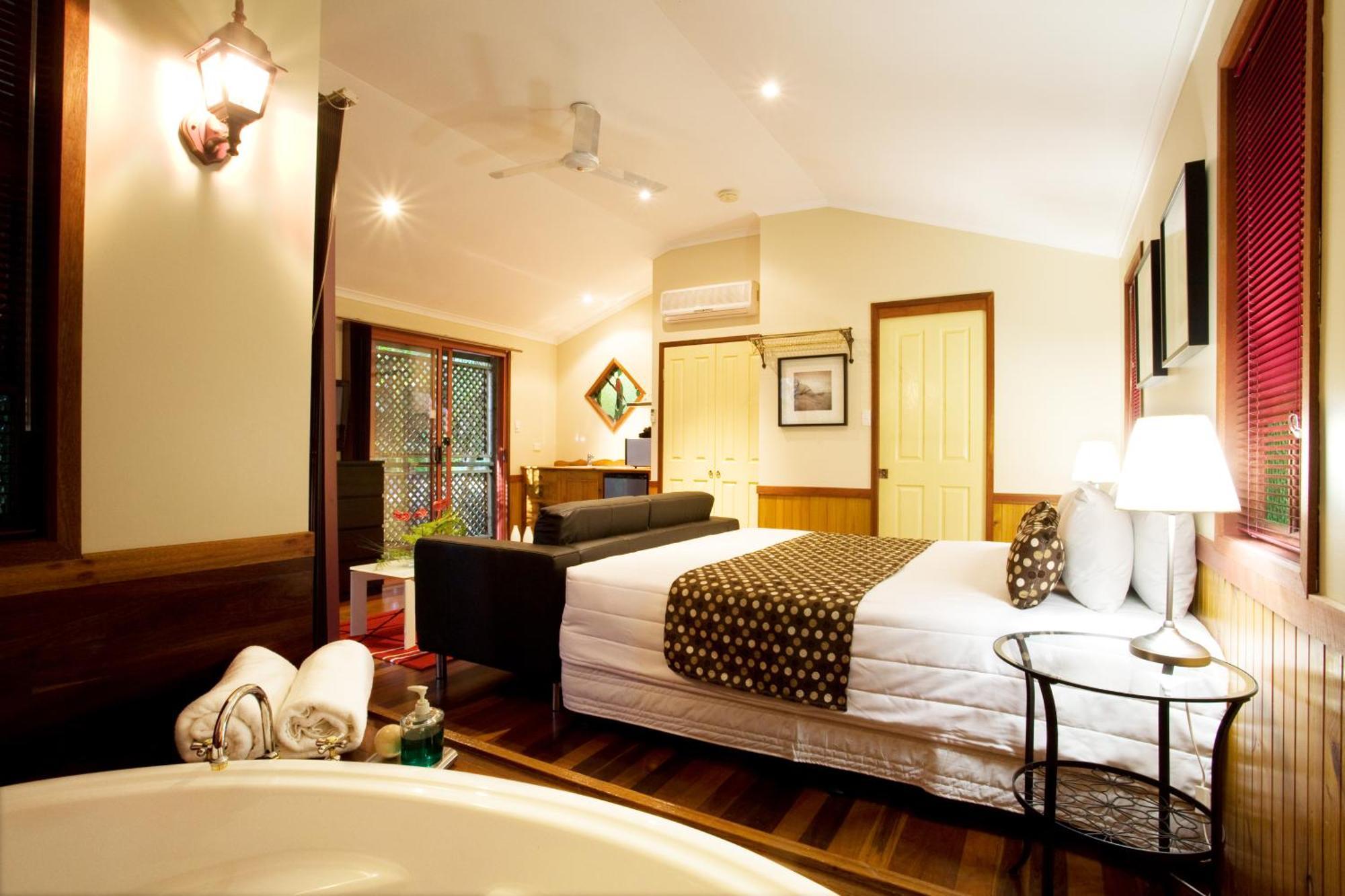 Amore On Buderim Rainforest Cabins Sunshine Coast Exterior photo