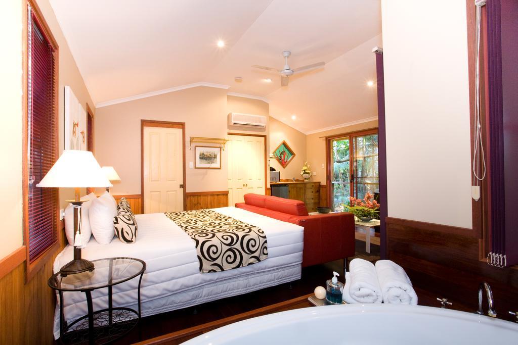 Amore On Buderim Rainforest Cabins Sunshine Coast Exterior photo